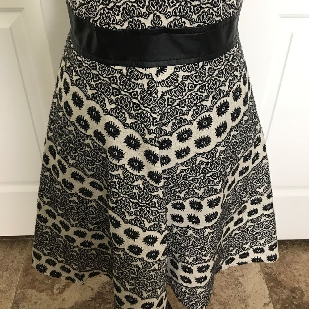 Chelsea & Violet a line dress - Picture 4 of 4
